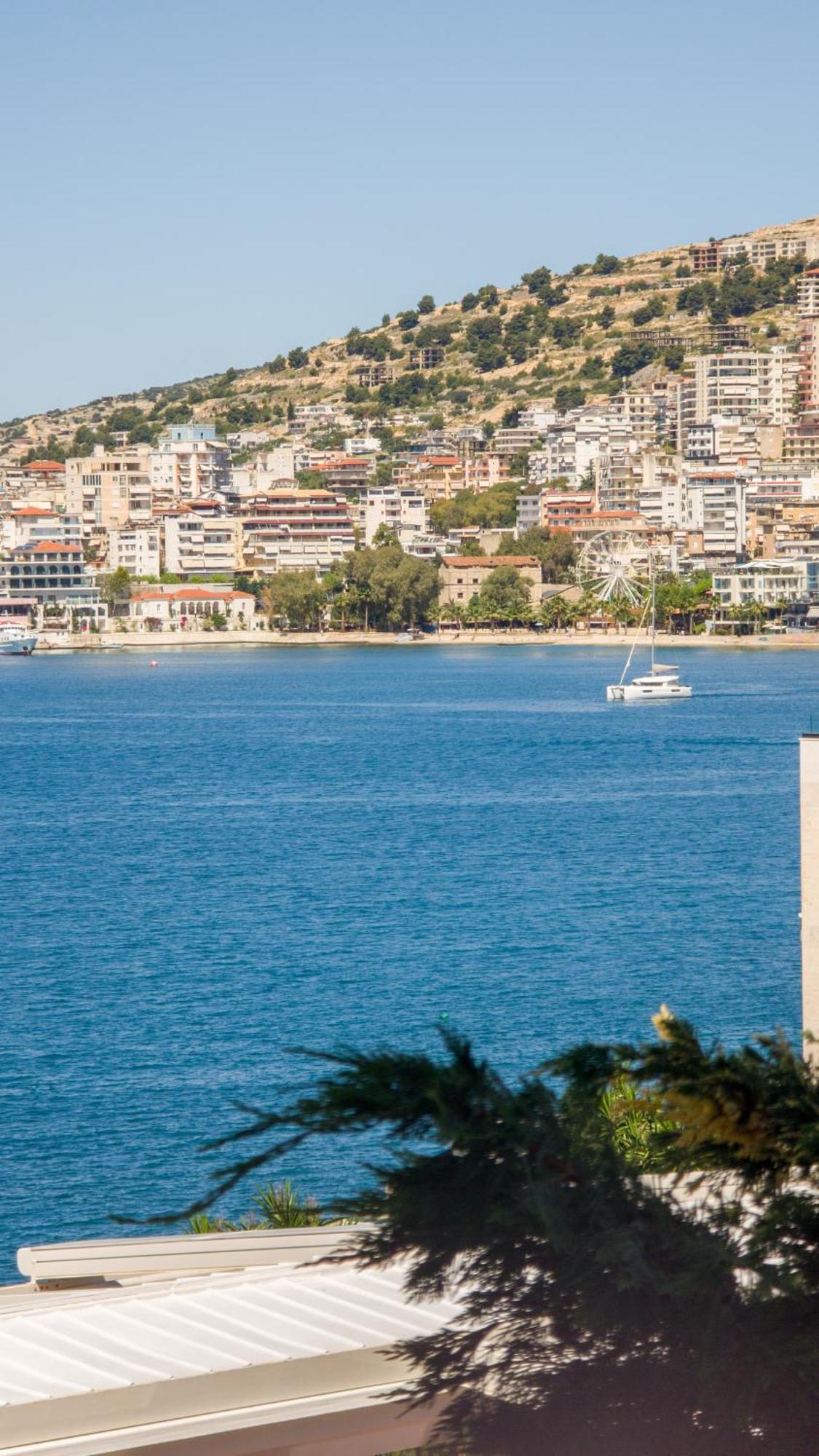 Erdano Hotel 4*